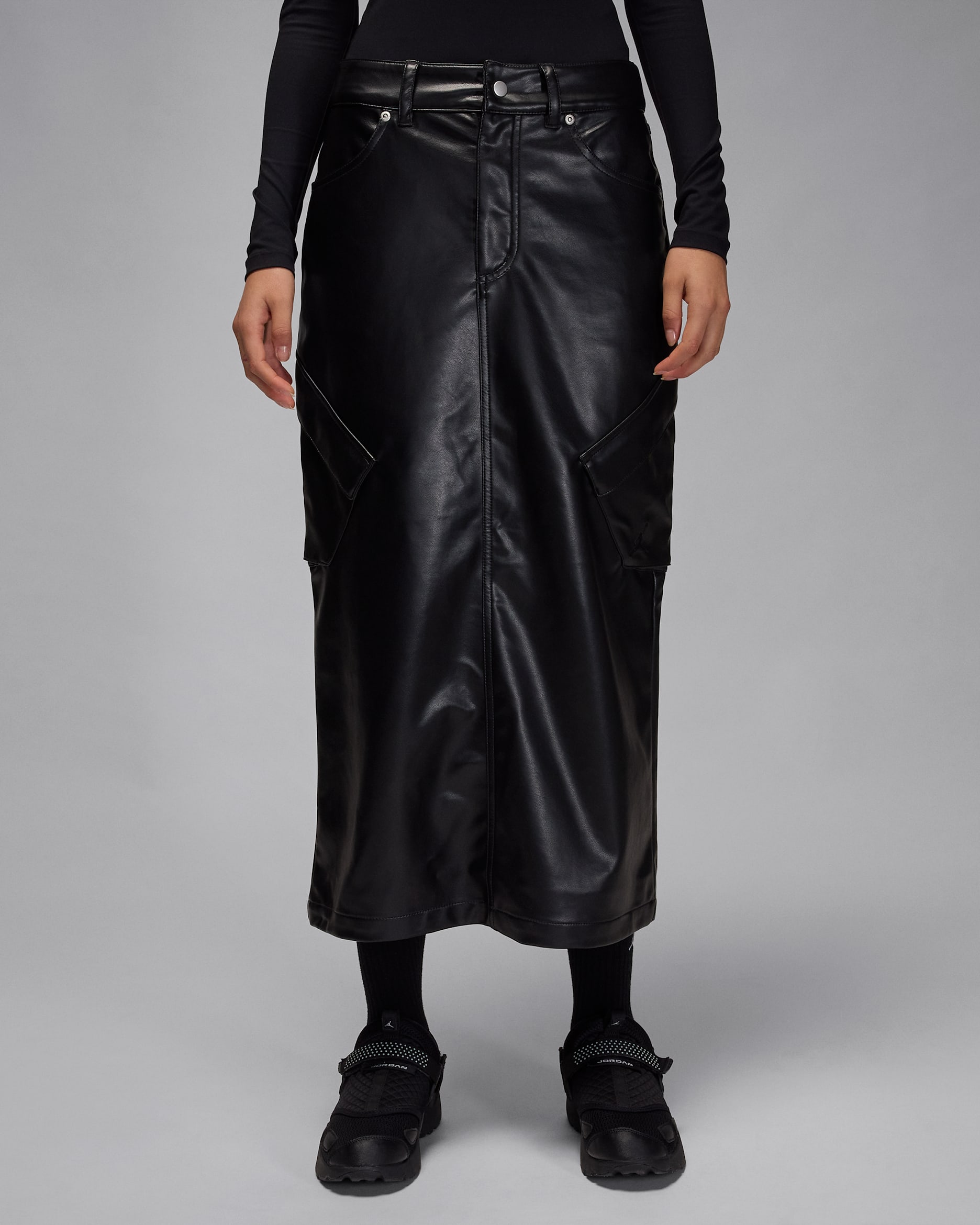 【☆335ｍ】Ｓ 新品！タグ付き！W' JET CARGO SKIRT 黒 Jordan Flight Chicago Women's Faux Leather Skirt. Nike.com